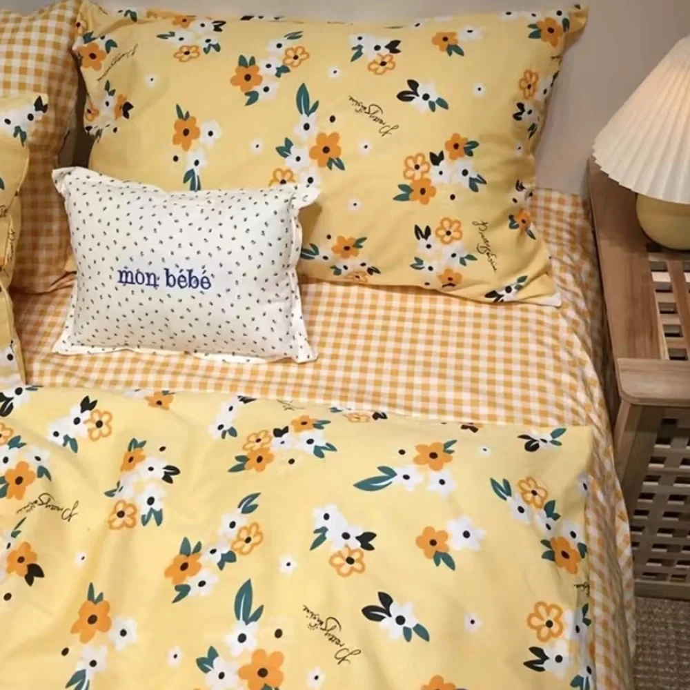 Urban Outfitters Floral Duvet Cover Queen Size Bedding Set Yellow Flowers NEW